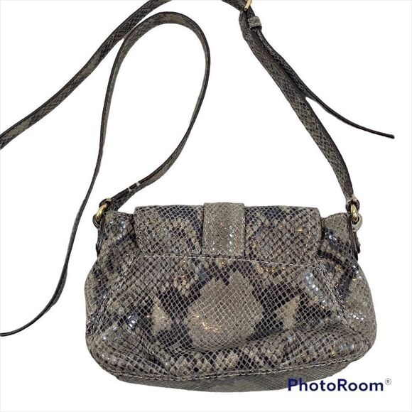 Michael Kors Charlton‎ Snakeskin Crossbody Gold Lock Mini Crossbody Bag - Picture 5 of 16